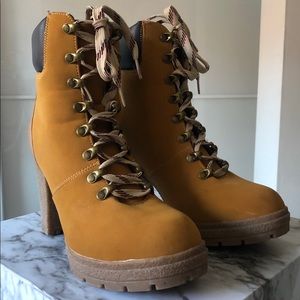 Platform Hiking Boots Never Worn Size 8